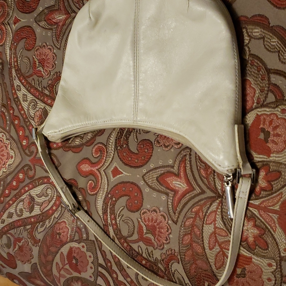 White leather - Picture 2 of 6